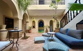 Riad Darna 4 Chambres Avec Piscine Et Petit Dejeuner